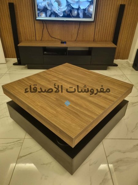 مزنون مع طاولة بسعر {1100} شيكل